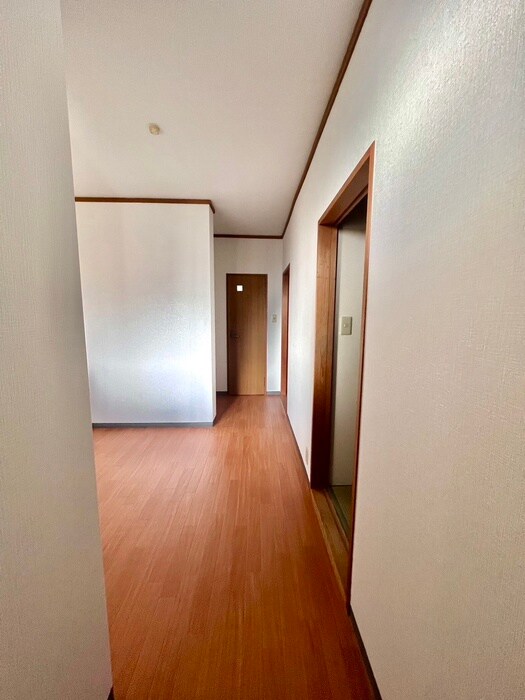物件内観写真13　(廊下)
