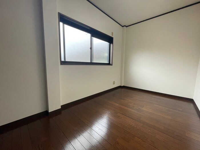 泉一戸建の居室