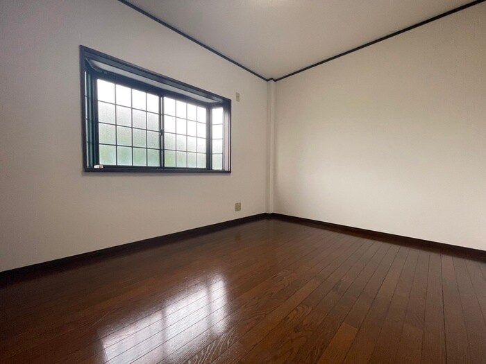 泉一戸建の居室