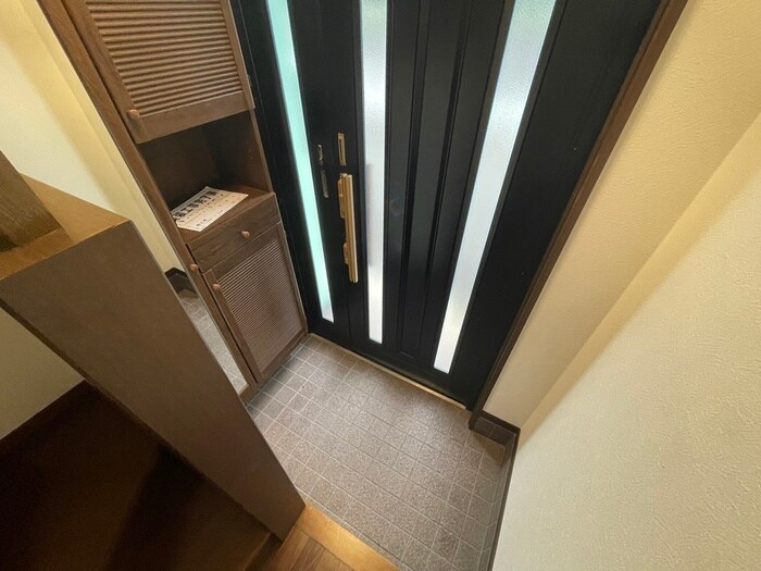 物件内観写真19　(玄関)