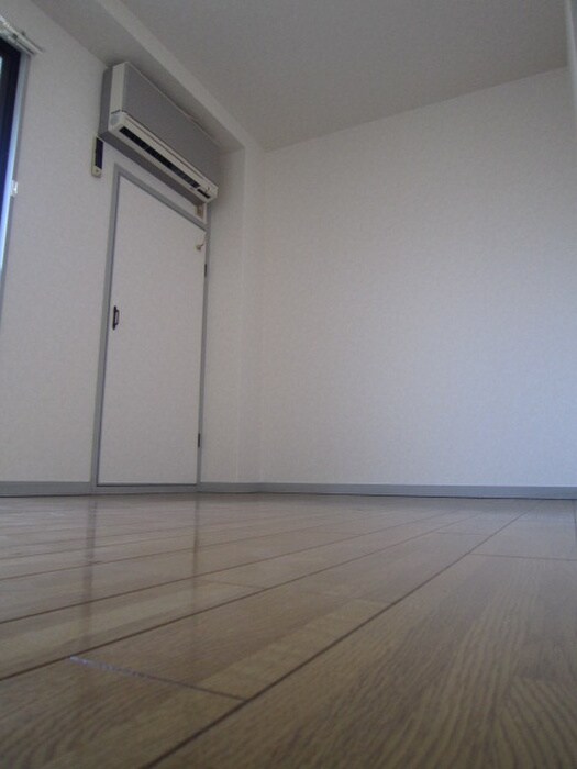 物件内観写真4　(居室)