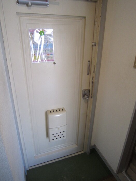 物件内観写真7　(玄関)