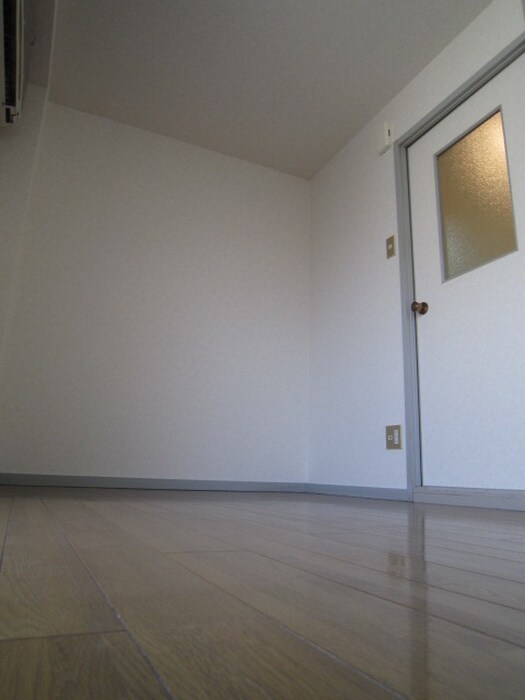 物件内観写真11　(居室)