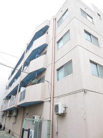 大下マンションの外観写真