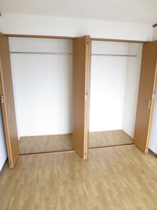 物件内観写真12　(収納)