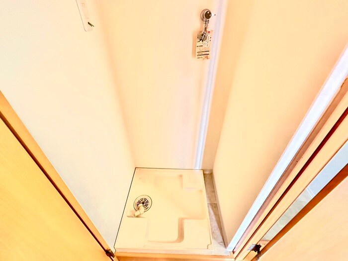 物件内観写真15　(洗濯機置場)