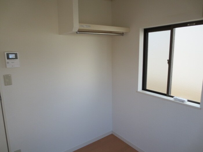 物件内観写真10　(収納)