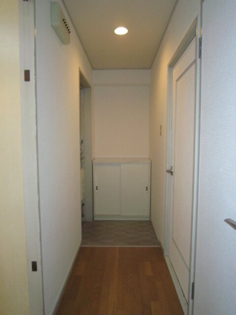 物件内観写真16　(廊下)