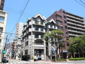 アダチイエム外観写真