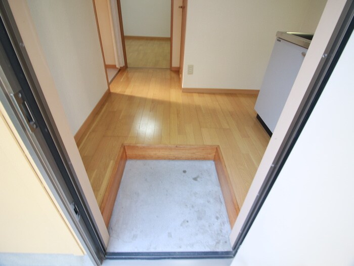 物件内観写真7　(玄関)