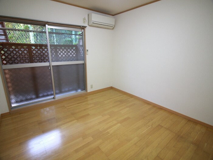 物件内観写真12　(居室)