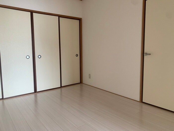 物件内観写真13　(居室)