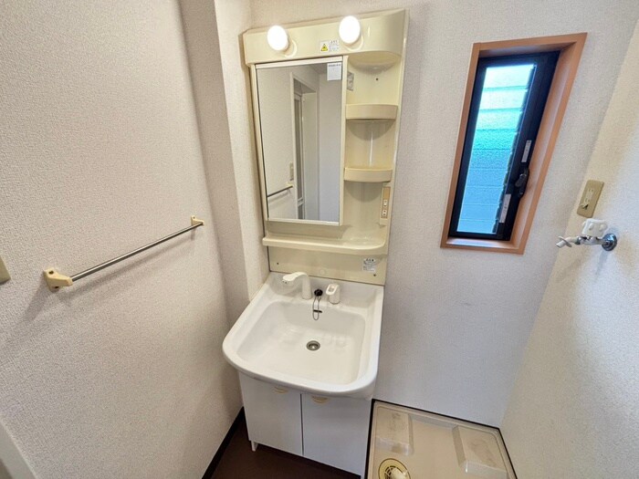 物件内観写真10　(洗面)