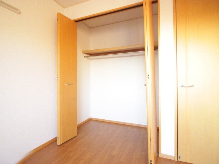 物件内観写真12　(収納)