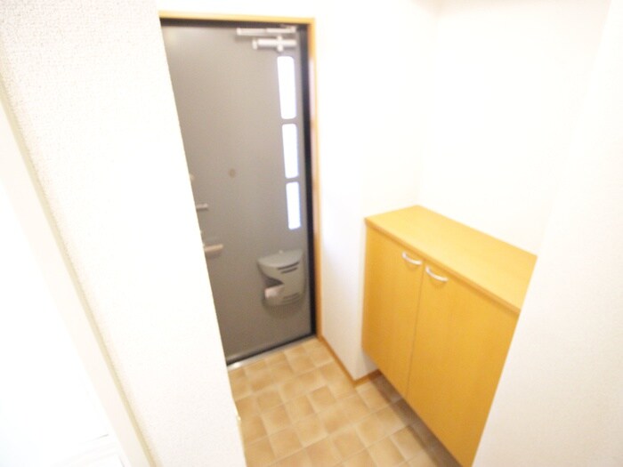物件内観写真14　(玄関)