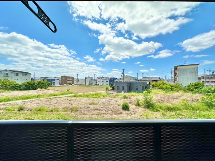 物件内観写真16　(室内からの展望)