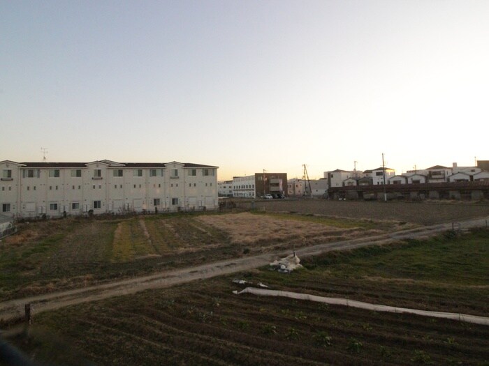 物件内観写真17　(室内からの展望)