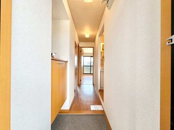 物件内観写真19　(玄関)