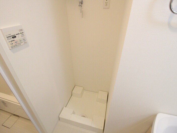 物件内観写真19　(洗濯機置場)