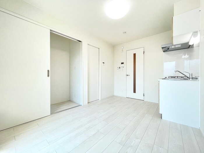 物件内観写真8　(居室)