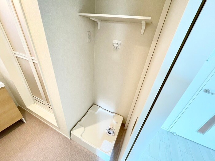 物件内観写真17　(洗濯機置場)