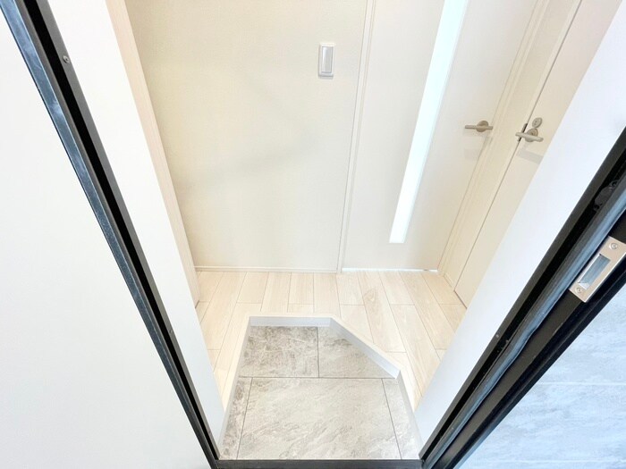 物件内観写真19　(玄関)