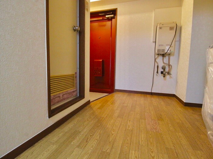 物件内観写真18　(廊下)