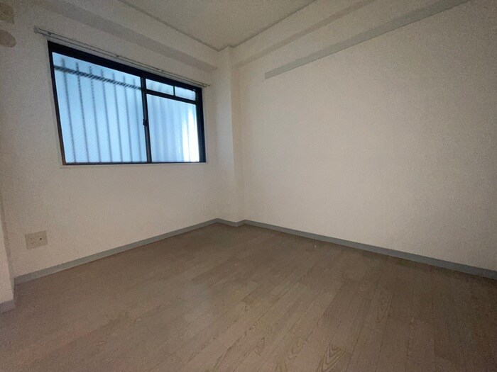 物件内観写真15　(居室)