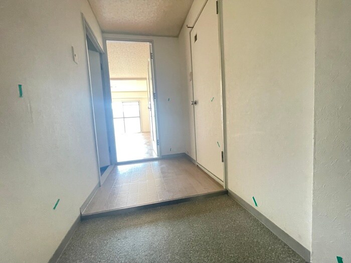 物件内観写真17　(廊下)