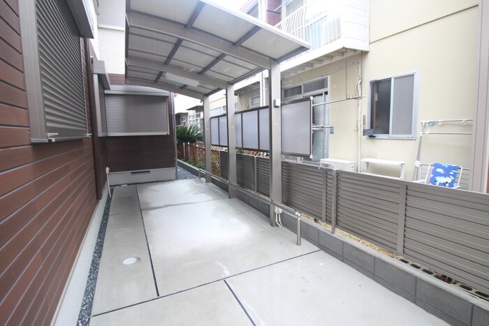 物件外観写真5　(駐輪場)