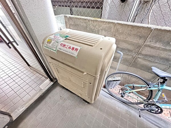 バイク置き場