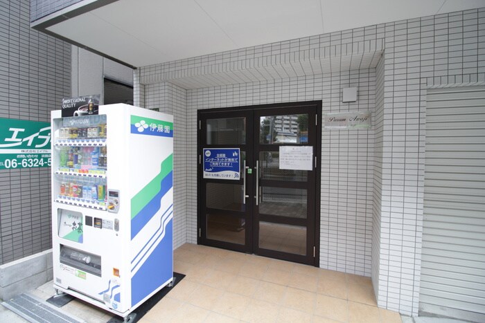 物件外観写真2　(エントランス部分)