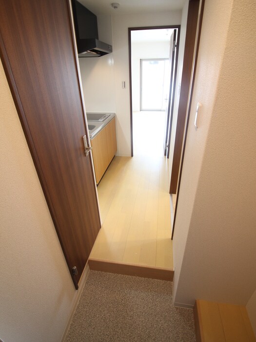 物件内観写真7　(玄関)