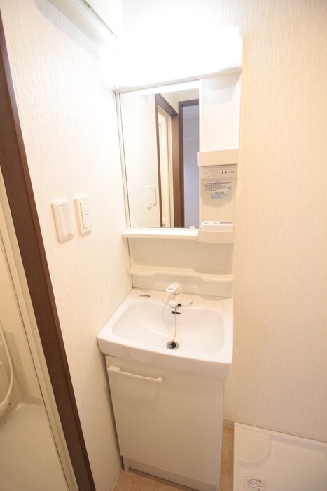 物件内観写真9　(洗面)