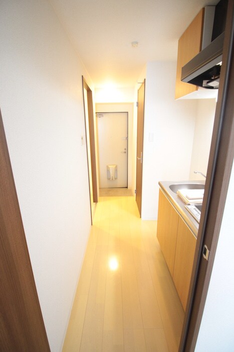 物件内観写真14　(廊下)