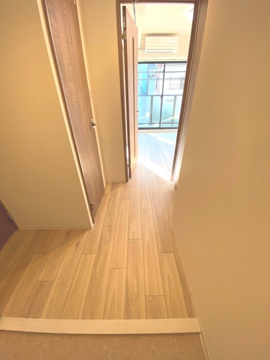 物件内観写真13　(廊下)