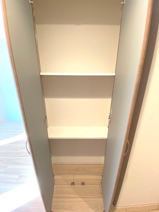 物件内観写真15　(収納)