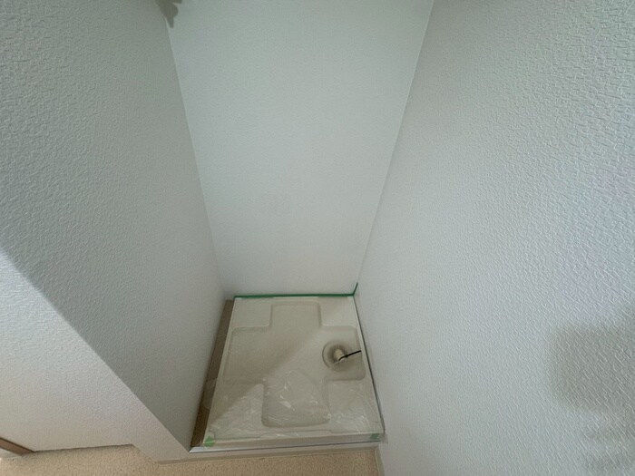 物件内観写真15　(洗濯機置場)