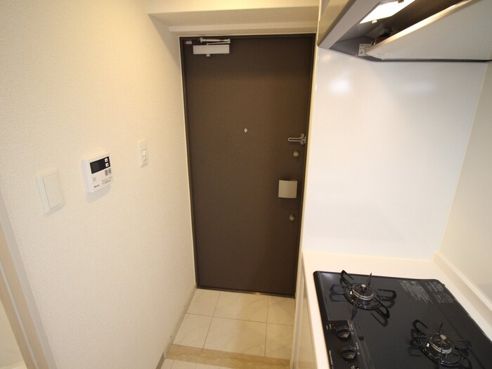 物件内観写真16　(玄関)