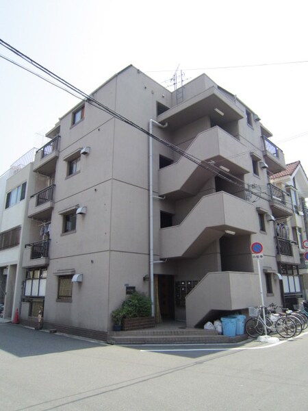 メゾンワタナベ外観写真
