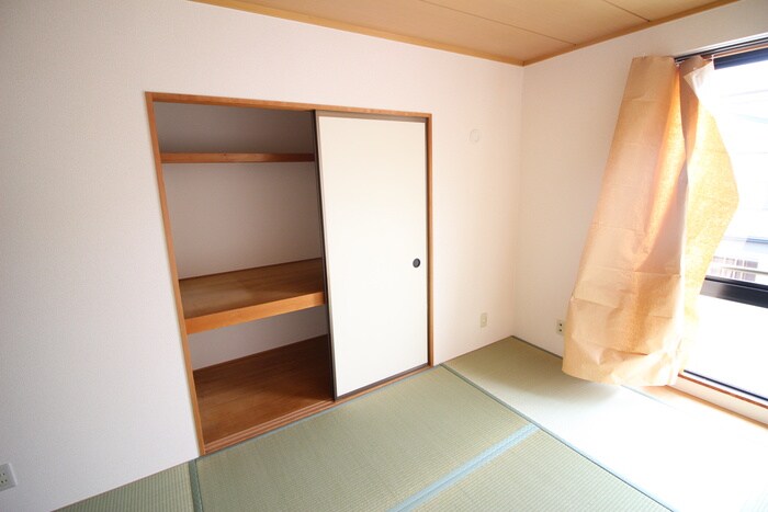 物件内観写真13　(収納)