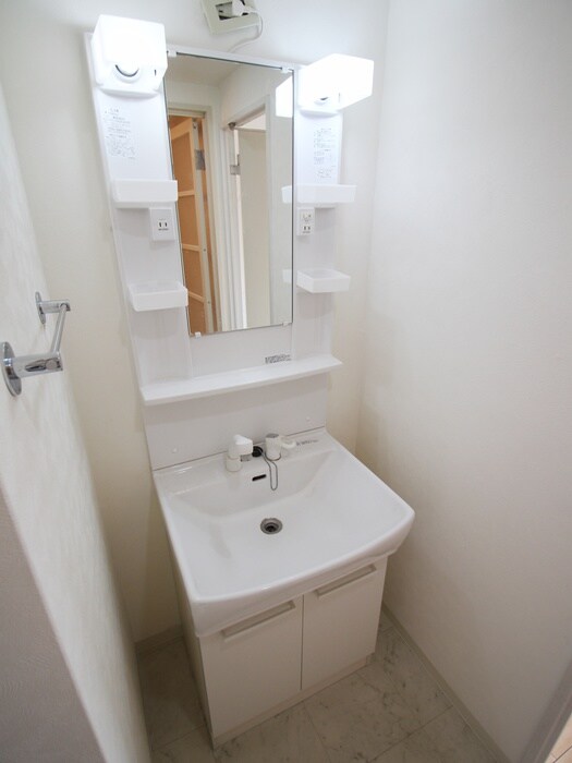 物件内観写真12　(洗面)