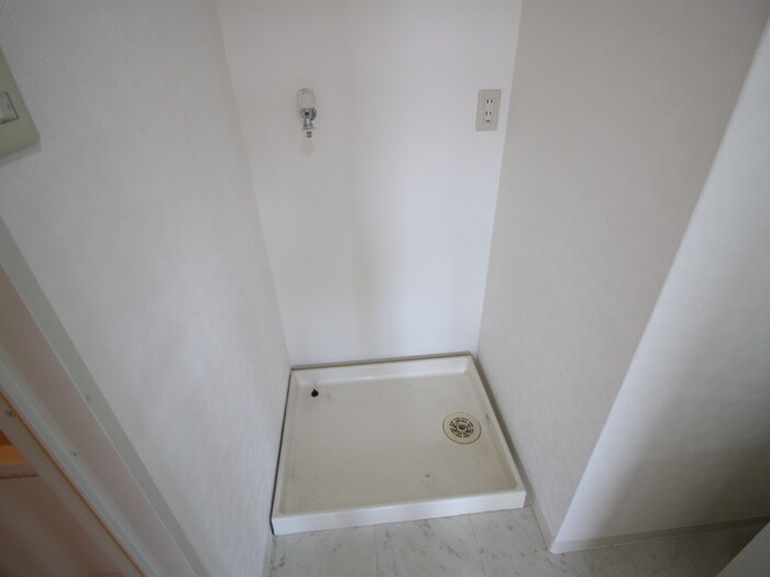 物件内観写真17　(洗濯機置場)