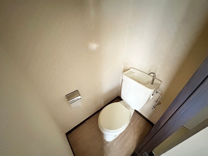 物件内観写真14　(トイレ)