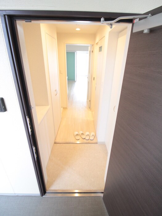 物件内観写真7　(玄関)