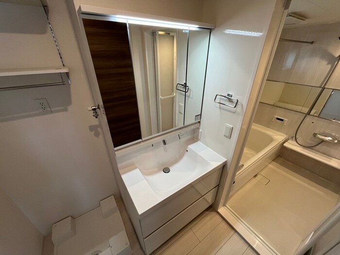 物件内観写真8　(洗面)