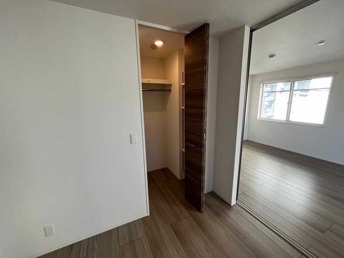 物件内観写真15　(収納)