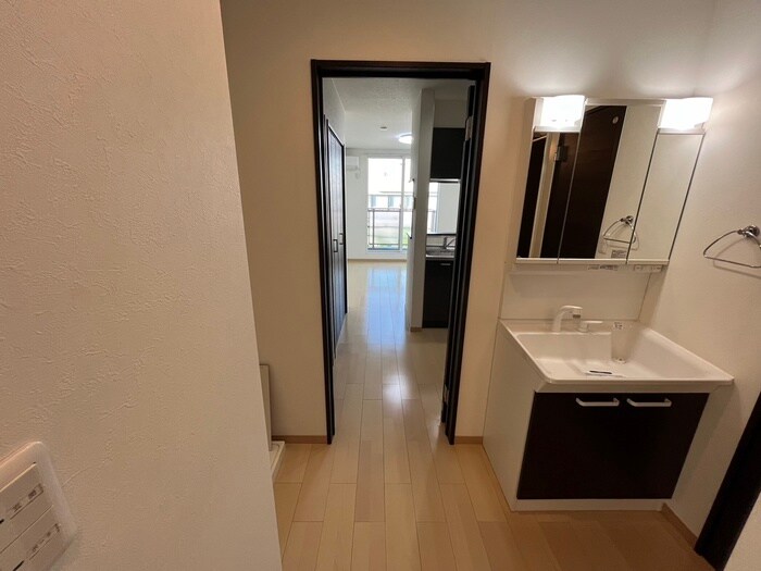 物件内観写真21　(廊下)