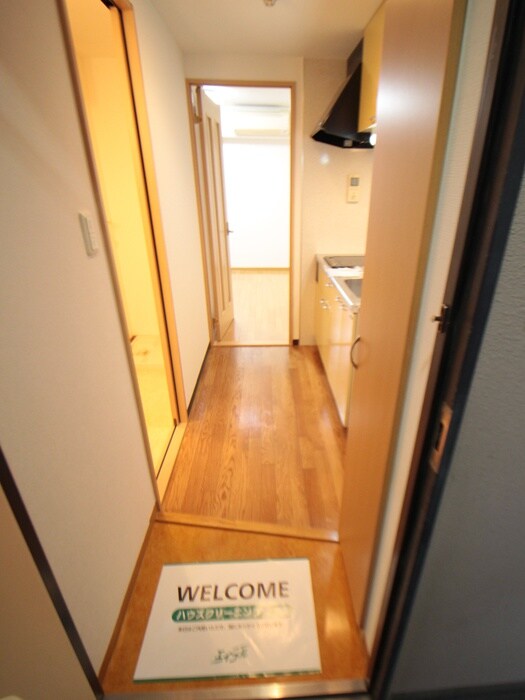 物件内観写真14　(廊下)