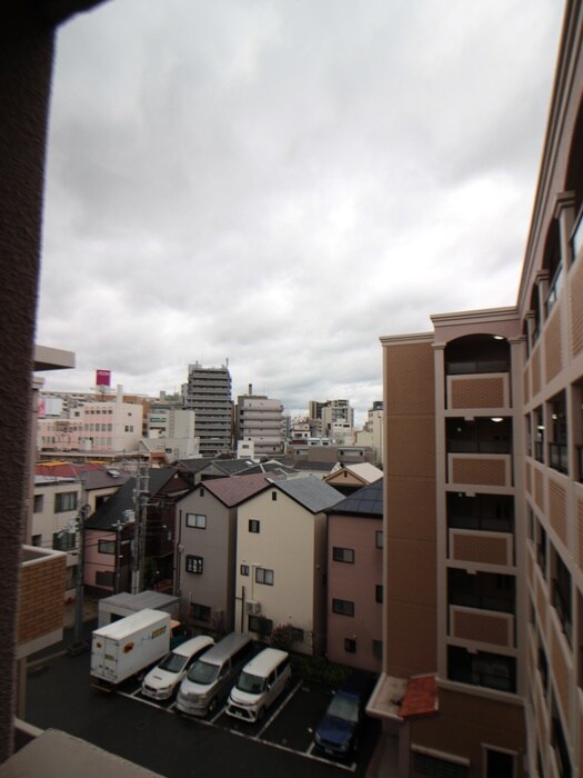 物件内観写真20　(室内からの展望)